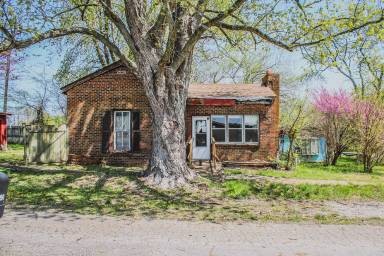 Main picture of 4220 Stewartsville Rd