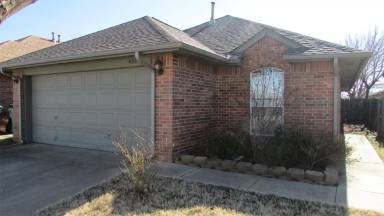 Main picture of 652 NW 120th St