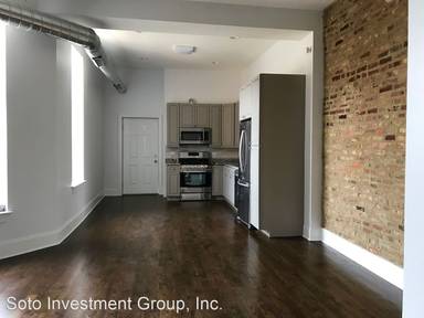 Main picture of 623 E Groveland Park