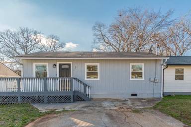 Main picture of 17 Turman Ave SE