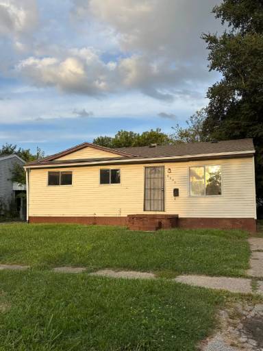 Main picture of 6630 Eastmont Dr