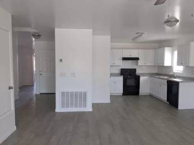 Main picture of 1633 E Silver Reef Dr