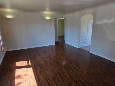 Main picture of 400 21st St