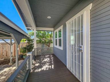 Main picture of 383 N Wilson Ave