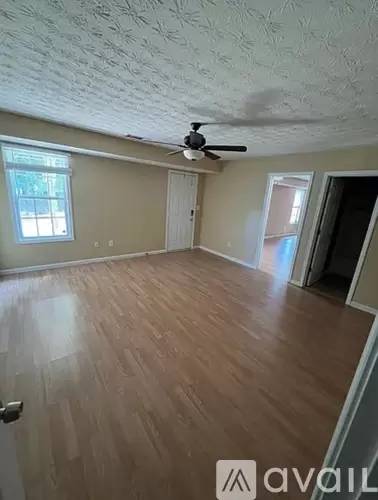 Main picture of 70 Trelawney Dr