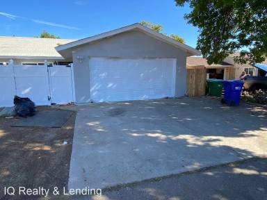 Main picture of 1011 Sumner Ct
