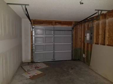 Main picture of 37 Tiller Way