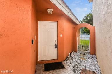 Main picture of 7231 Sienna Ridge Ln