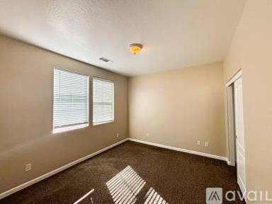 Main picture of 5537 N Gates Ave