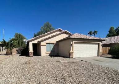 Main picture of 15928 W Woodlands Ave