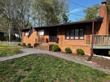 Main picture of 156 Barksdale Dr