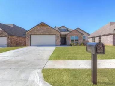 Main picture of 5210 S Walnut Creek Dr