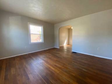 Main picture of 875 E McCreight Ave