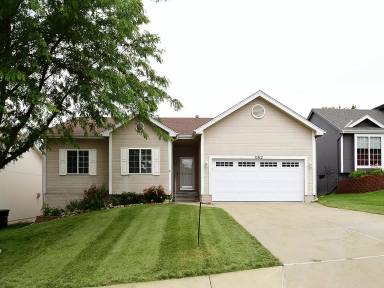 Main picture of 15102 Meredith Ave
