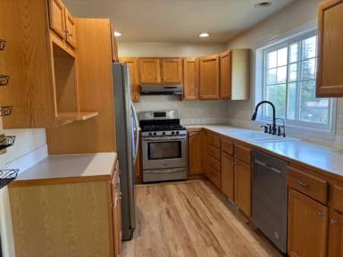 Main picture of 112 44th St