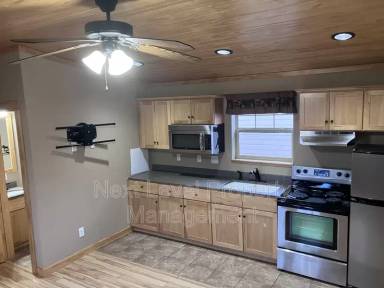 Main picture of 28 Davis Ct
