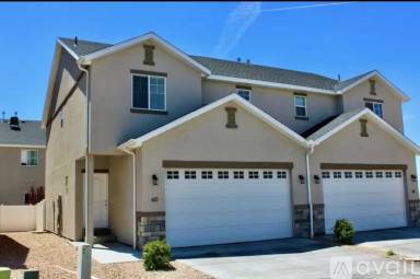 Main picture of Stone Gate Townhomes