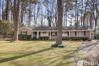Main picture of 3981 Nassau St