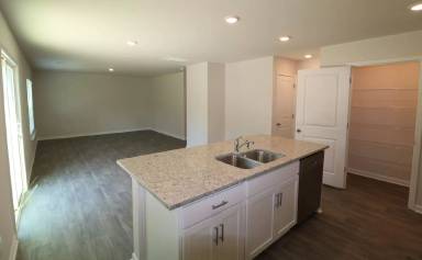 Main picture of 182 Carriage Cove Cir