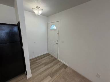 Main picture of 3423 McCormick Blvd