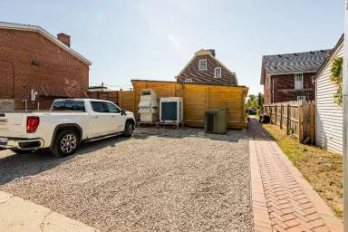 Main picture of 1920 Atkinson St