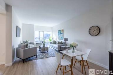 Main picture of 83 Main St