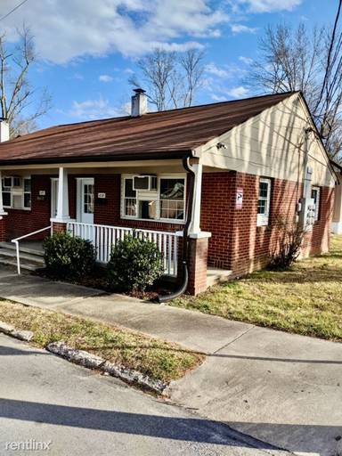 Main picture of 828 1st Ave W