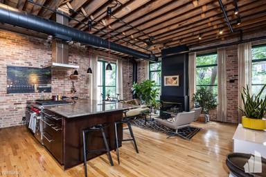 Main picture of Morgan Town Lofts