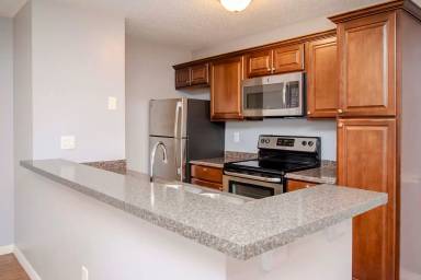 Main picture of 214 Lake Parsons Grn