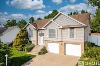 Main picture of 1466 Lakeland Ave