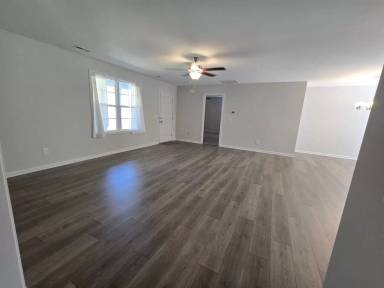 Main picture of 313 Mann St