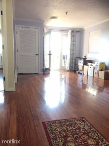 Main picture of 230 Willard St