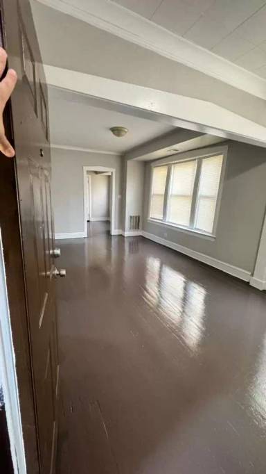 Main picture of 5607 S Green St