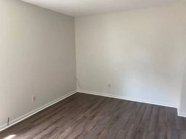 Main picture of 704 N Beaverdam Dr