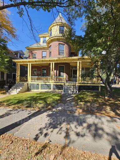 Main picture of 322 Pearl St - 5