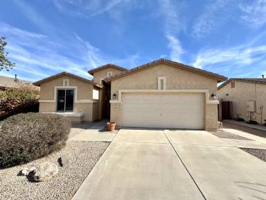 Main picture of 371 N Bell Pl