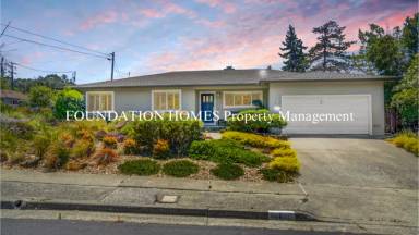 Main picture of 1 Cushing Ave