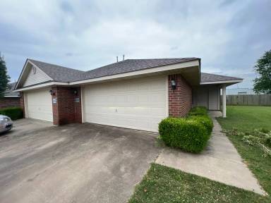 Main picture of 1811 Wilder Ln