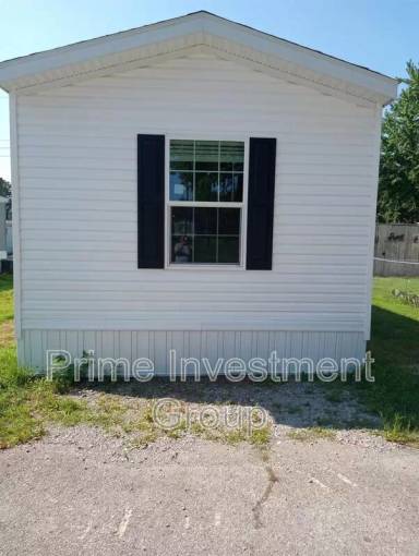 Main picture of 211 Graham Ave