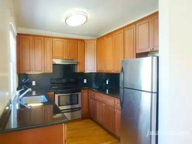 Main picture of 60 Leavenworth St