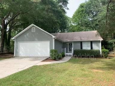 Main picture of 204 Lisa Ct