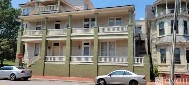 Main picture of 818 Dinwiddie St