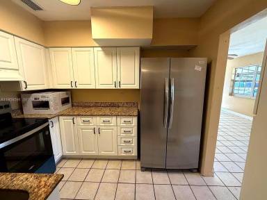 Main picture of 14407 NE 5th Ave