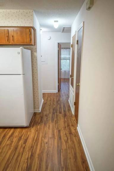 Main picture of 910 Alliegood Ct