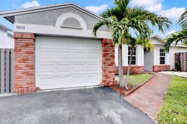 Main picture of 8575 NW 193rd Ln
