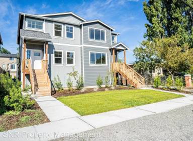 Main picture of 2332 S Ferry St