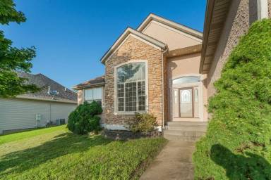 Main picture of 828 S Cobble Creek Blvd