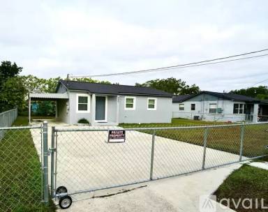 Main picture of 885 Ruby Ave