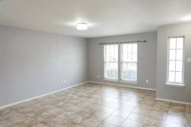 Main picture of 1002 Pleasant Valley Ln