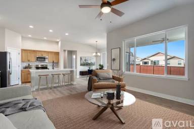 Main picture of 2262 Golden Way